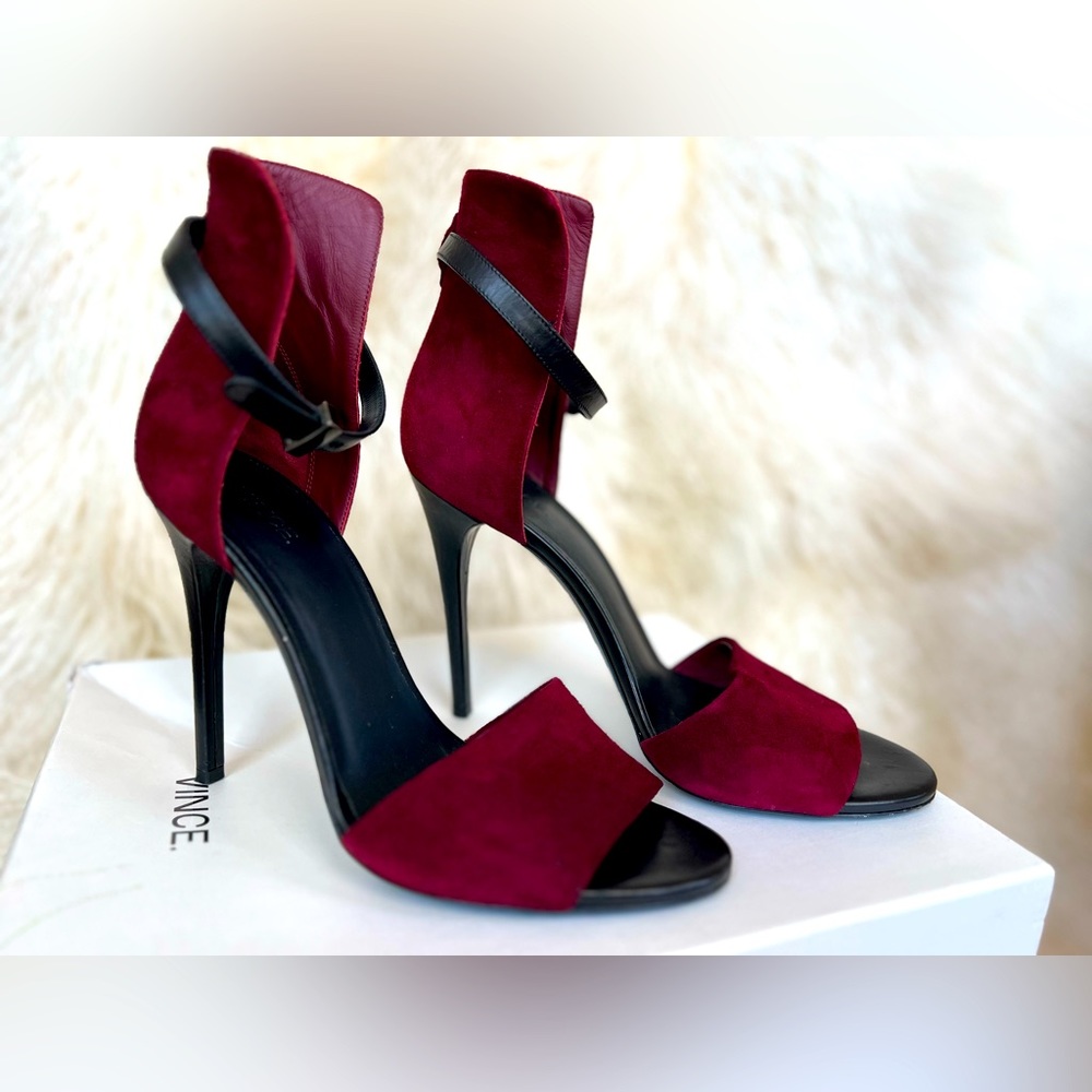 Maroon Velvet VINCE stilettos 👠